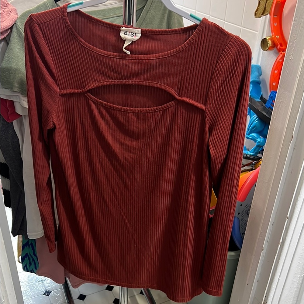 Bibi Women's Ribbed Rust Top - Picture 1 of 4